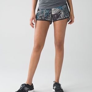 Lululemon Seawheeze 2016 Shorts Size 6
